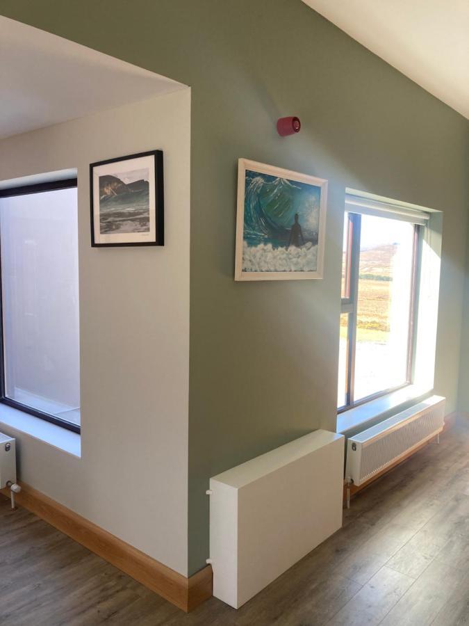 Auberge de jeunesse Achill Surf Centre à Bellanasally Extérieur photo