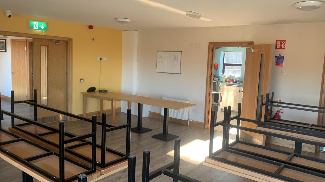 Auberge de jeunesse Achill Surf Centre à Bellanasally Extérieur photo