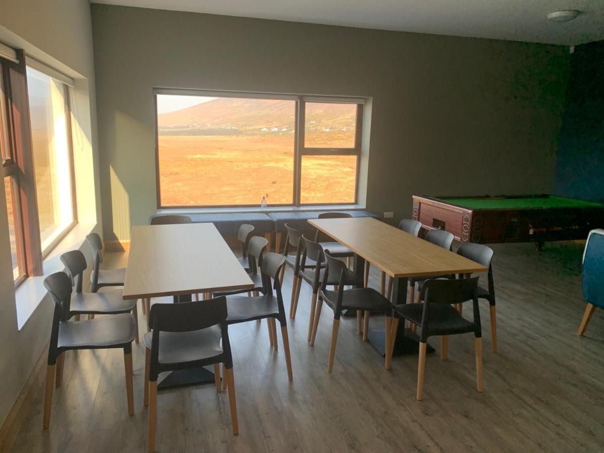 Auberge de jeunesse Achill Surf Centre à Bellanasally Extérieur photo